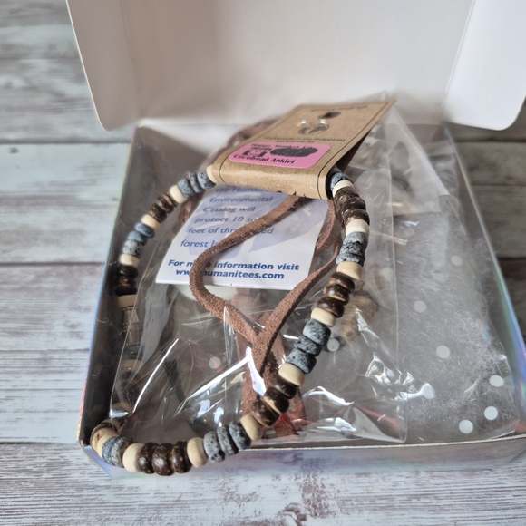 NWT Coldwater Creek Gold Tone Crescent Gem Necklace - Picture 14 of 14